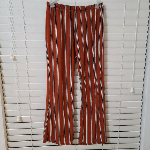 Lines Flared Pants - Picture 1 of 3